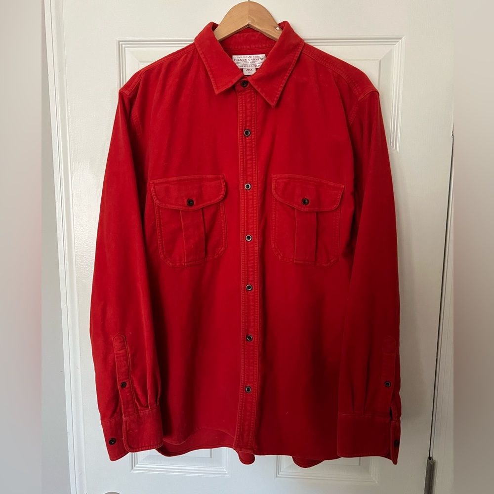 Filson Long Sleeve Button-down Flannel. Men’s size XL. Excellent condition!